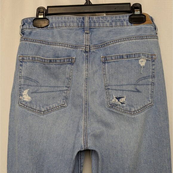 American Eagle Strigid Mom Jeans Size 10 Baggy High Rise Distressed Denim - Picture 5 of 8